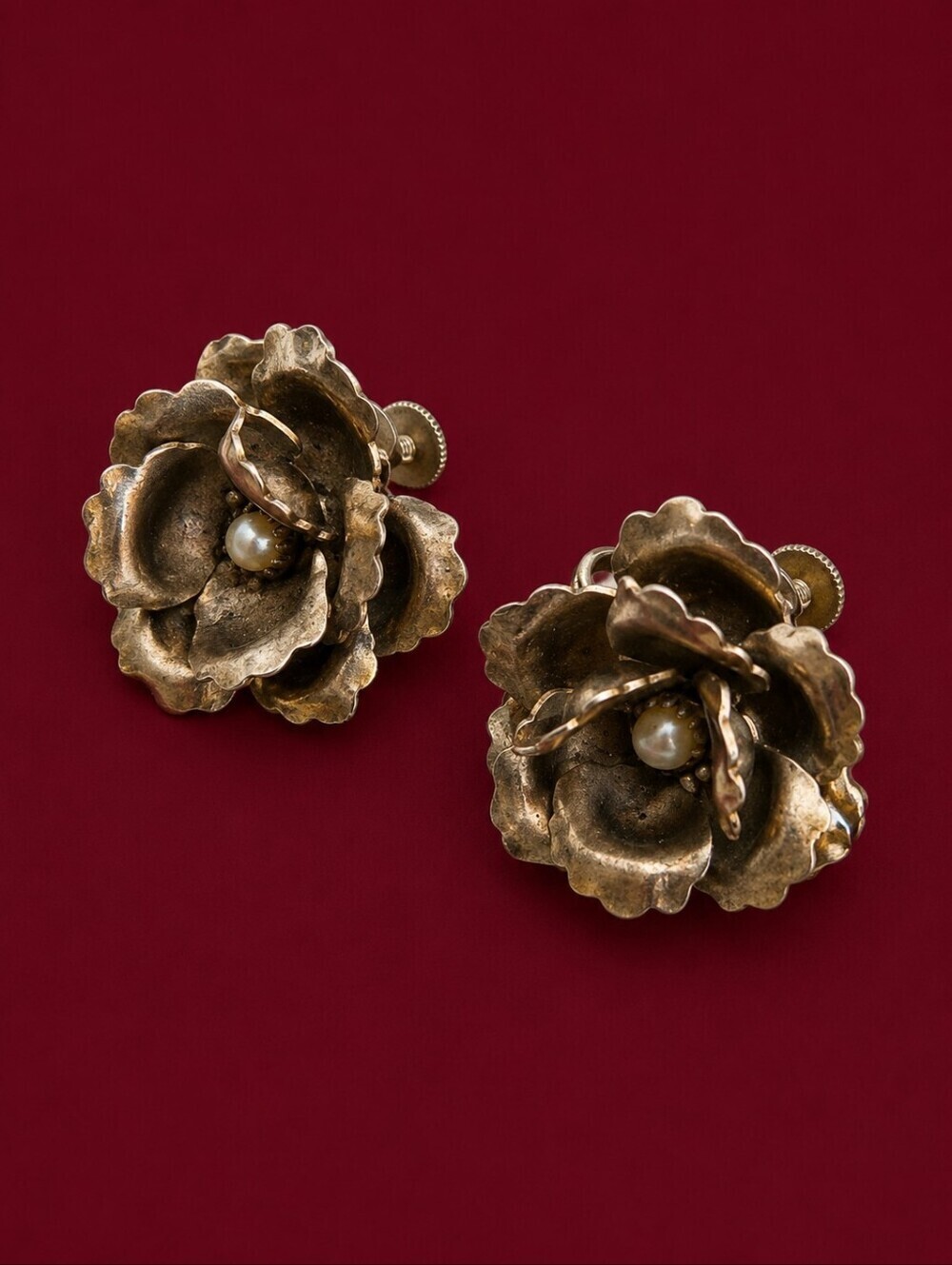 Antique Silvertone Floral Rose Screw-on Earrings